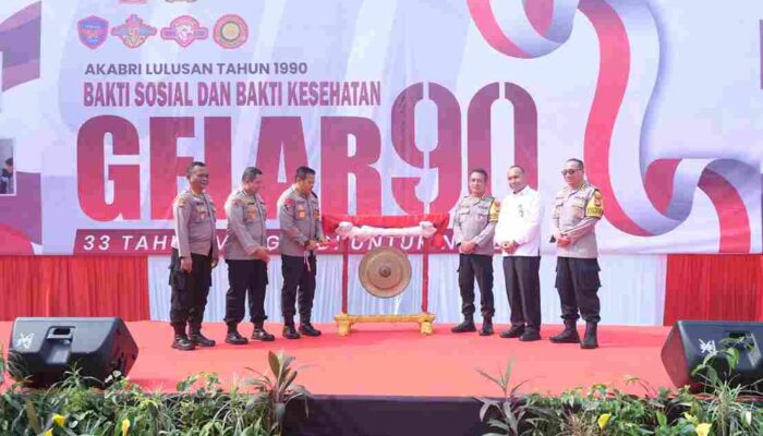 Cooling System Jelang Pemilu 2024, Lulusan TNI Polri AKABRI 1990 Di Sulsel Gelar Bakti Sosial dan Bakti Kesehatan