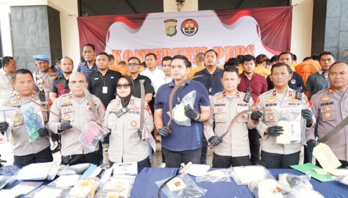 Polres Metro Bekasi Bersama Unit Reskrim Polsek  Berhasil Ungkap 13 Kasus Pidana