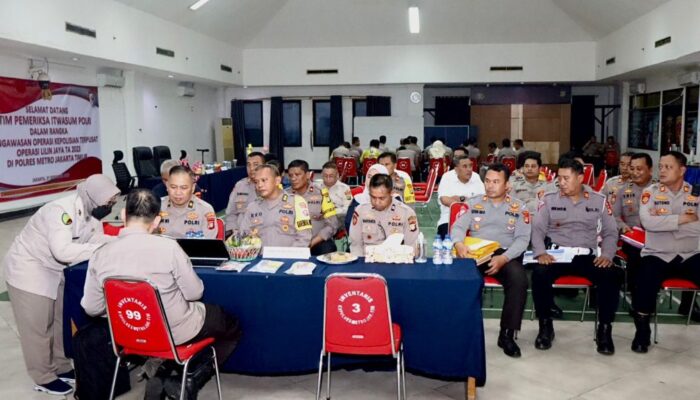 Tim Supervisi Mabes Polri kunjungi Polres Metro Jakarta Timur Pastikan Ops Lilin Berjalan Lancar