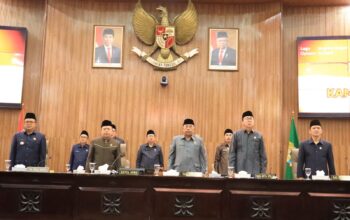 Pj. Wali Kota Bekasi Hadiri Rapat Paripurna Pengambilan Sumpah Pengganti Antar Waktu Anggota DPRD