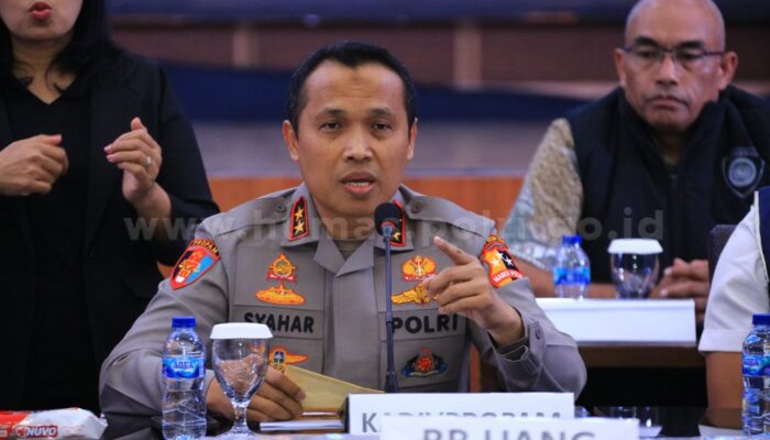 Divisi Propam Polri Buka Hotline di 085555554141, Masyarakat Bisa Adukan Polisi yang Main Judi Online