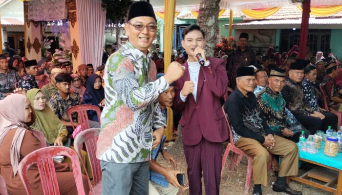 Ketika ada Aspirasi Silahkan Hubungi Saya, Permasalahan Masyarakat Di utamakan dicarikan solusi bersama,Sefti Agsiadi, S.E ( Ketua Fraksi PKB DPRD Kabupaten Muara Enim)